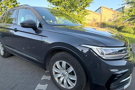 VW Tiguan 93.500 km 22.690 &euro; Dortmund 44139