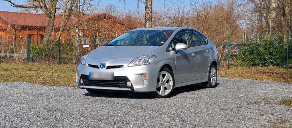 Toyota Prius 153.000 km 10.600 &euro; Dortmund 44141