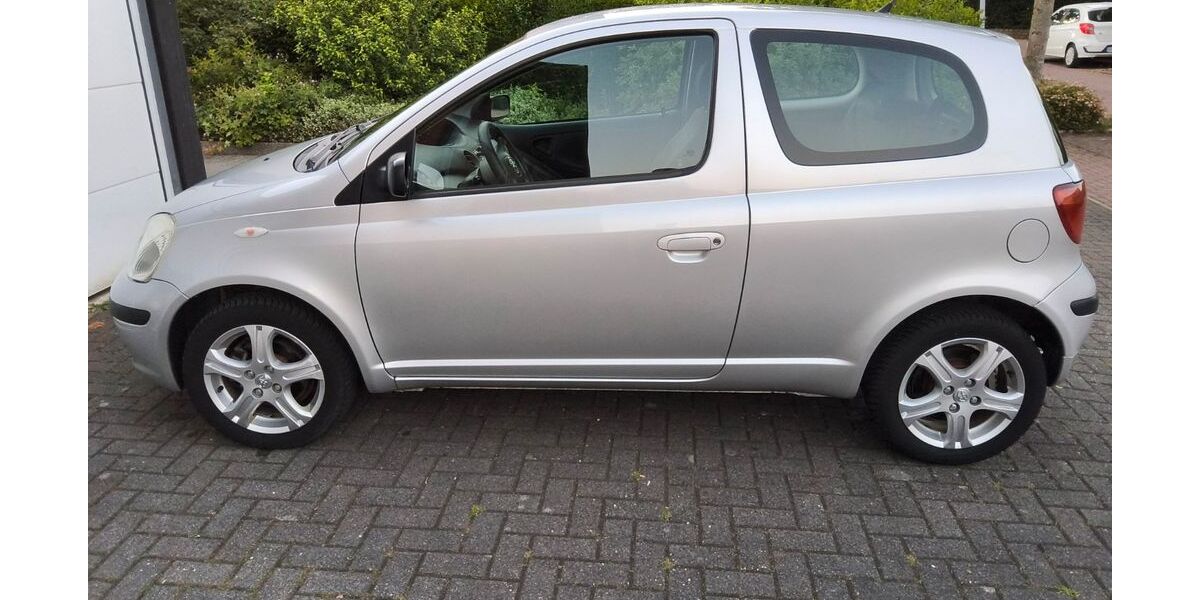 Toyota Yaris 93.860 km 2.500 &euro; Reken 48734