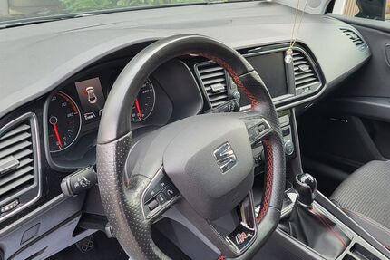 Seat Leon 77.100 km 13.700 &euro; Dortmund 44269