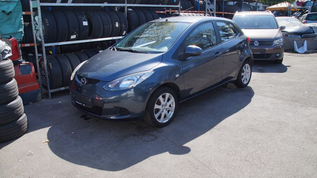 Mazda 2 208.000 km 599 &euro; Bochum 44793