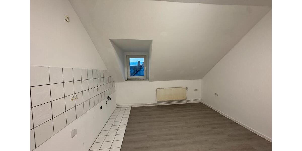 Dachgeschoßwohnung Gelsenkirchen Gelsenkirchen-Nord - 3 Zimmer, 75 m&sup2;, 850&euro; | Angebot:26120979