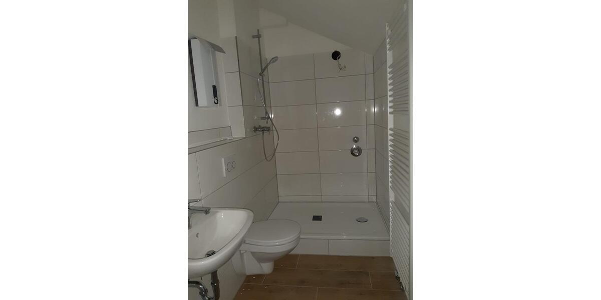 Dachgeschoßwohnung Oberhausen Osterfeld - 4 Zimmer, 85 m&sup2;, 815&euro; | Angebot:27596722