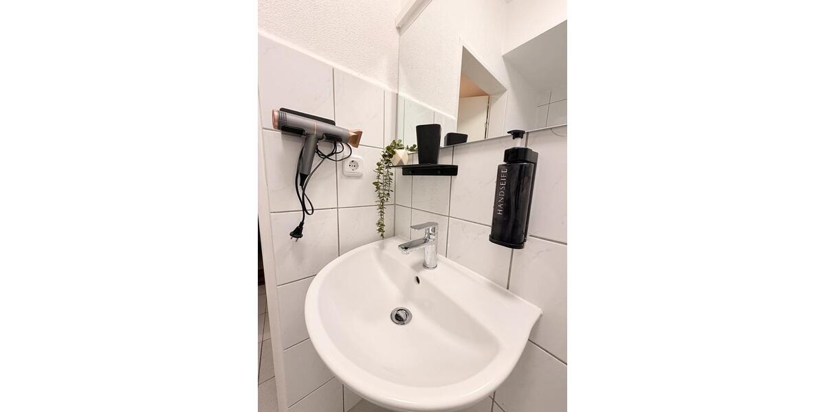 Etagenwohnung Gelsenkirchen Ückendorf - 1.5 Zimmer, 27 m&sup2;, 600&euro; | Angebot:27625720