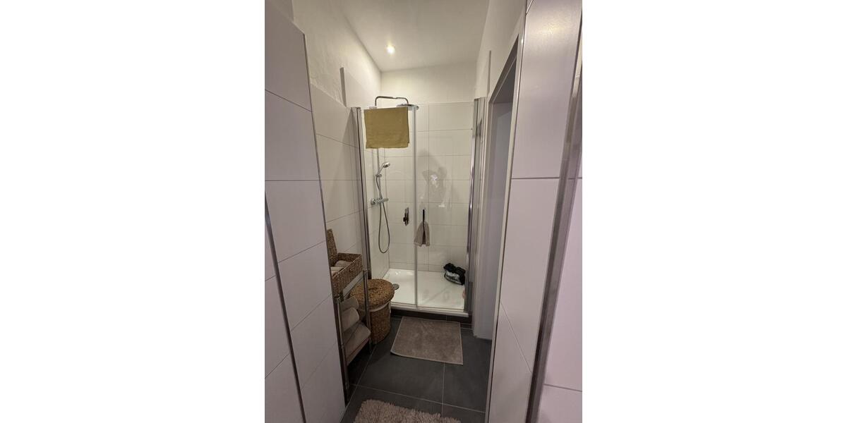 Etagenwohnung Gelsenkirchen - 5 Zimmer, 146 m&sup2;, 1.100&euro; | Angebot:26244605
