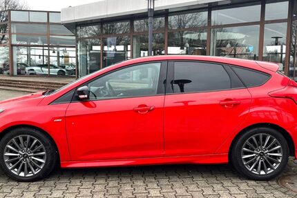 Ford Focus 111.209 km 10.600 &euro; Marl 45768