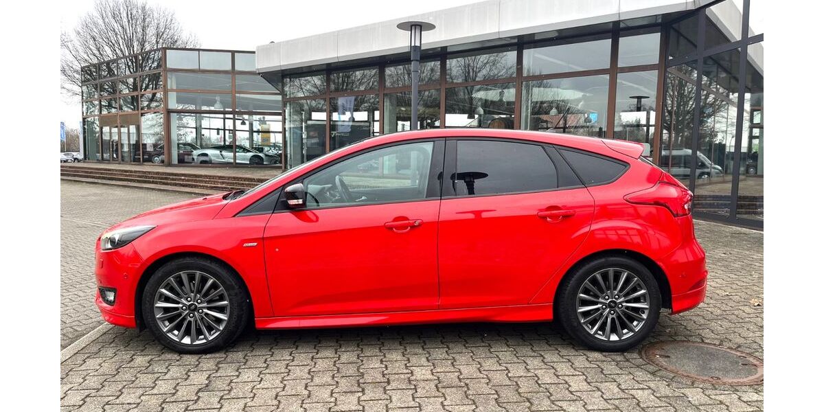 Ford Focus 111.209 km 10.600 &euro; Marl 45768