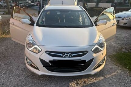 Hyundai i40 113.000 km 8.100 &euro; Herten 45699