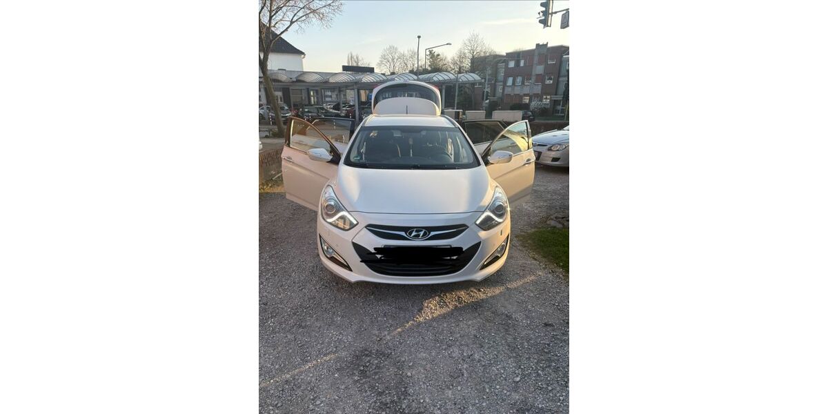 Hyundai i40 113.000 km 8.100 &euro; Herten 45699
