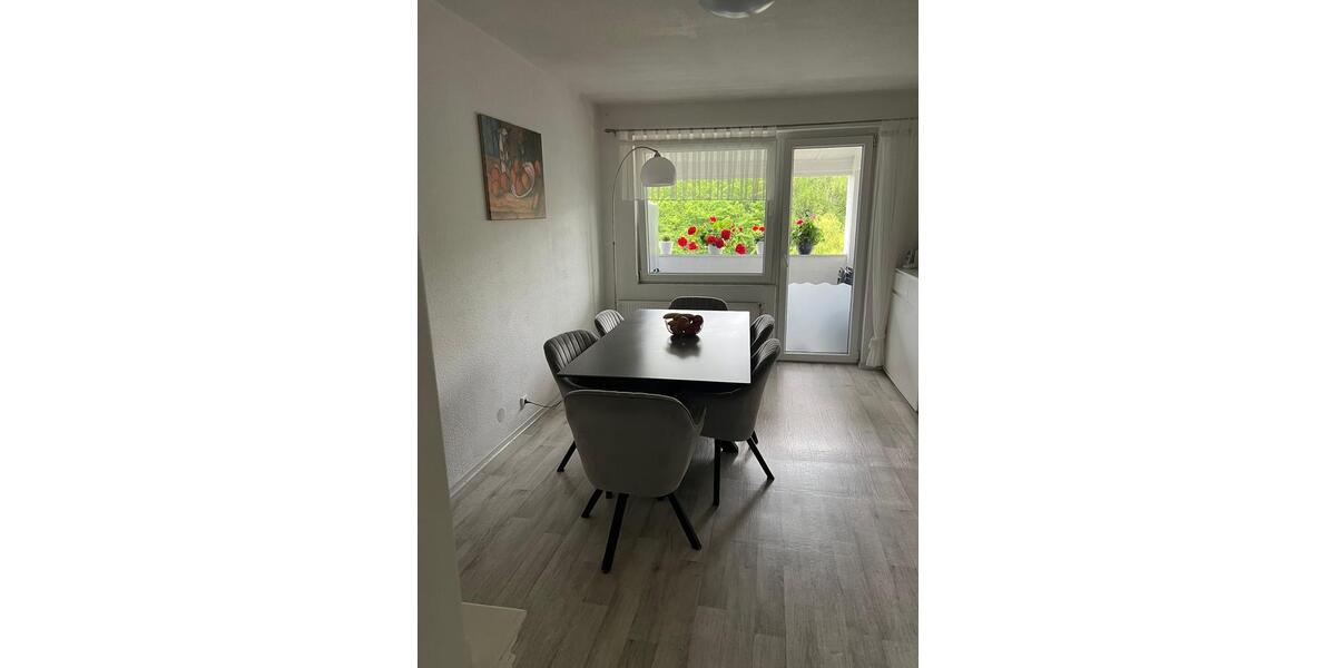 Dachgeschoßwohnung Mülheim an der Ruhr Rechtsruhr-Nord - 3.5 Zimmer, 77 m&sup2;, 740&euro; | Angebot:26349049