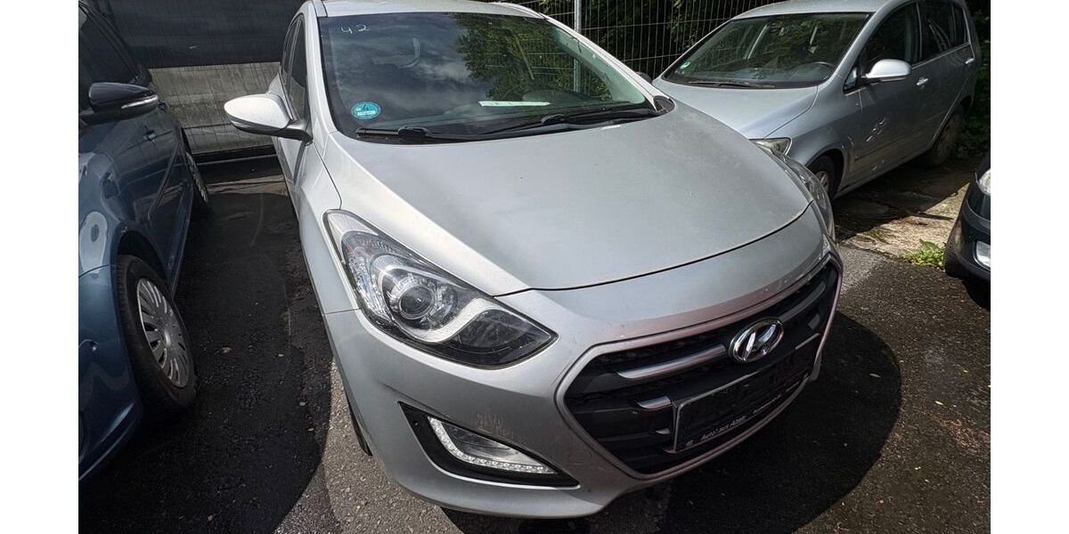Hyundai i30 205.000 km 5.899 &euro; Bottrop 46238