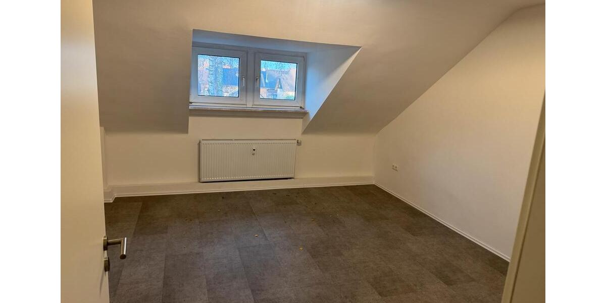 Dachgeschoßwohnung Bottrop Boy - 4 Zimmer, 58 m&sup2;, 950&euro; | Angebot:26478126