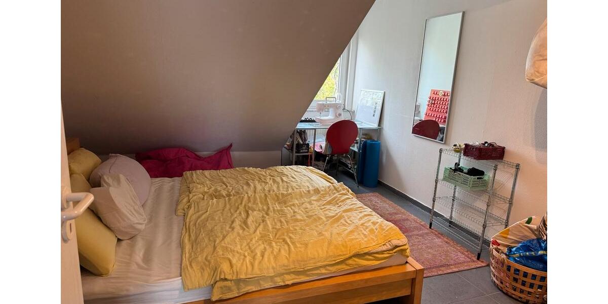 Dachgeschoßwohnung Bochum Wiemelhausen - 2 Zimmer, 32 m&sup2;, 550&euro; | Angebot:26400631