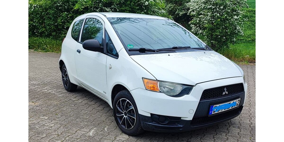 Mitsubishi Colt 109.000 km 2.450 &euro; Dortmund 44379