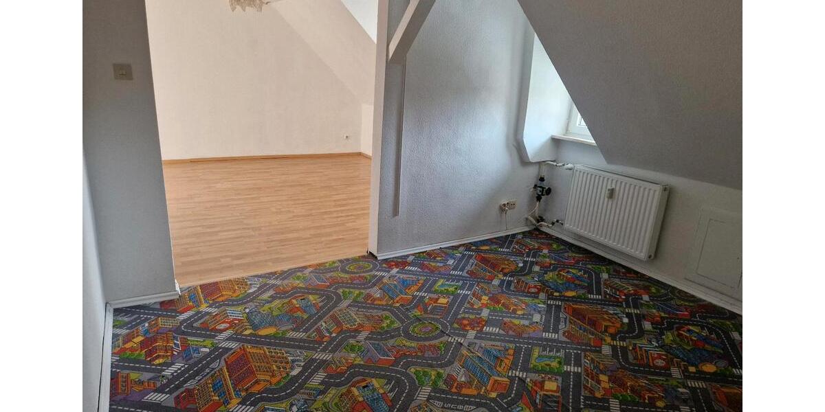 Dachgeschoßwohnung Gelsenkirchen Ückendorf - 3 Zimmer, 71 m&sup2;, 500&euro; | Angebot:27584969
