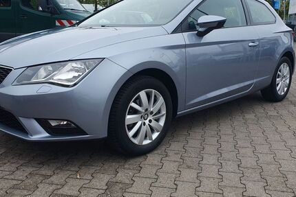 Seat Leon 61.305 km 9.999 &euro; Essen 45326