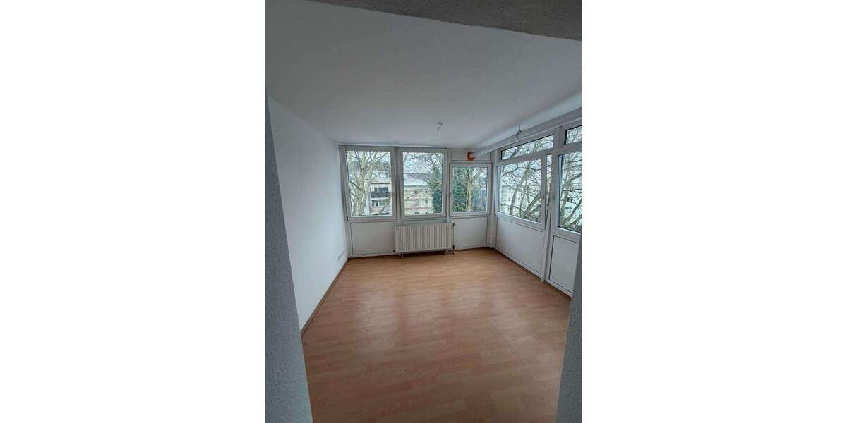 Etagenwohnung Essen Stadtbezirk VI - 2 Zimmer, 62 m&sup2;, 490&euro; | Angebot:26977375