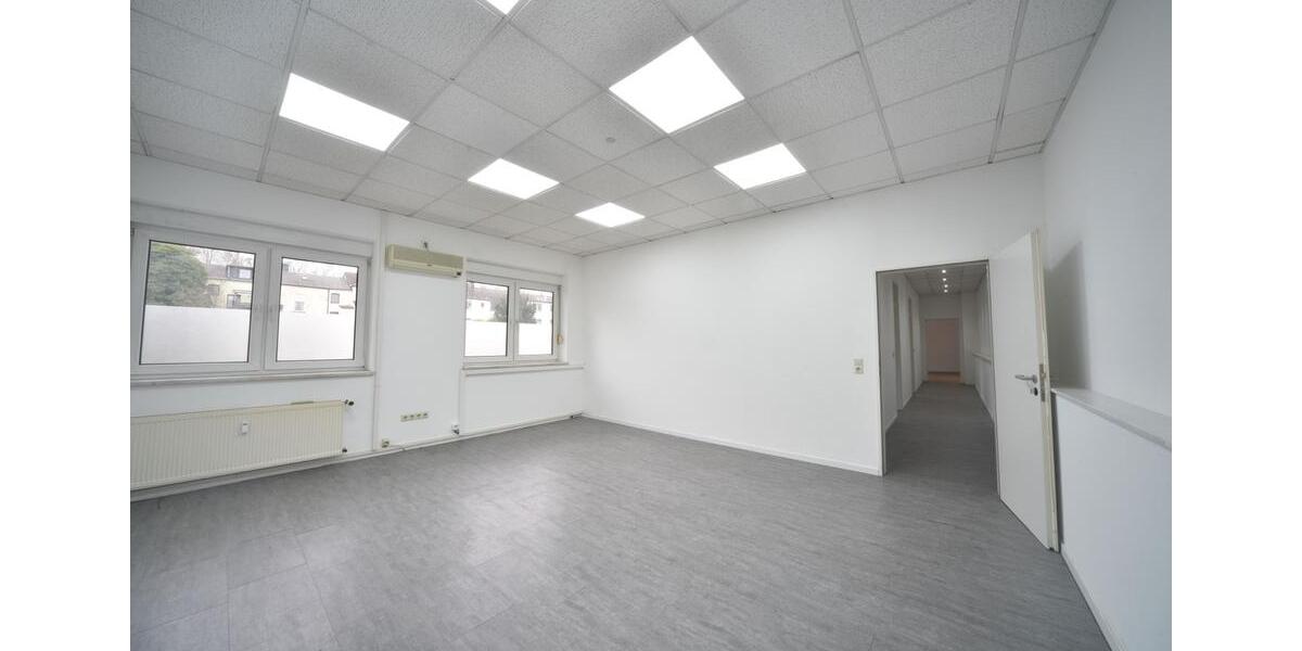 Etagenwohnung Oberhausen - 1 Zimmer, 75 m&sup2;, 700&euro; | Angebot:27564924