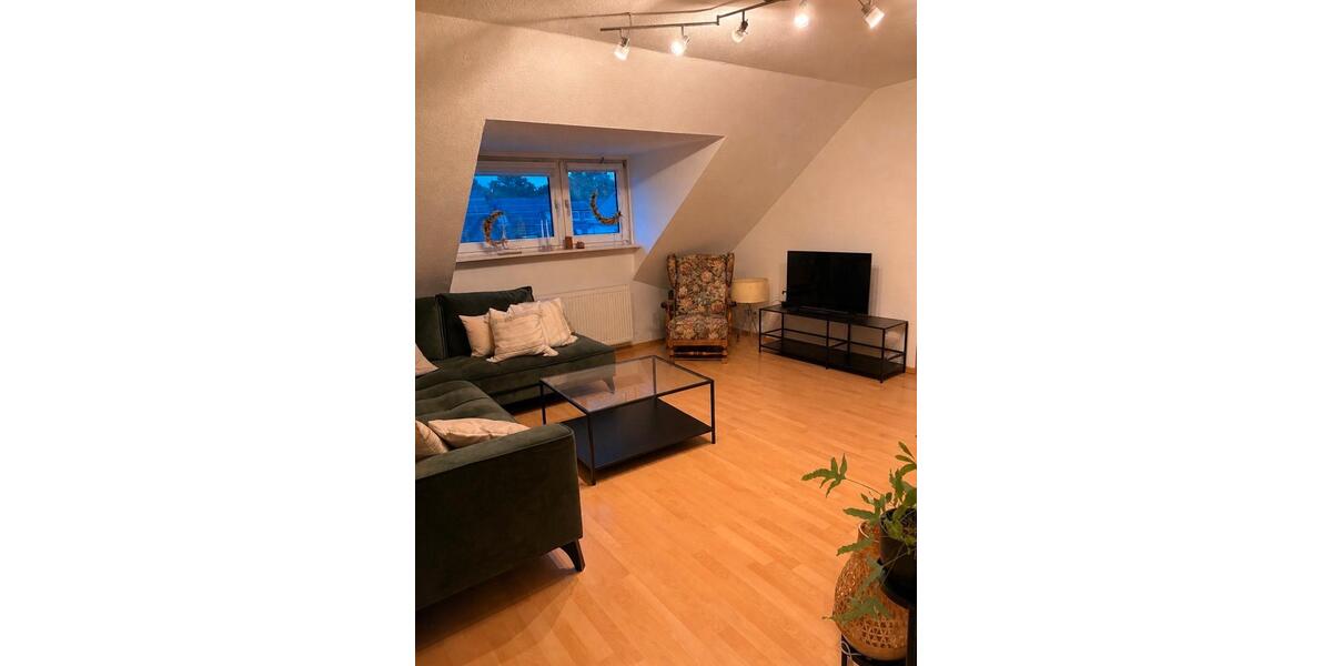 Dachgeschoßwohnung Dinslaken Hiesfeld - 3.5 Zimmer, 75 m&sup2;, 805&euro; | Angebot:26441352