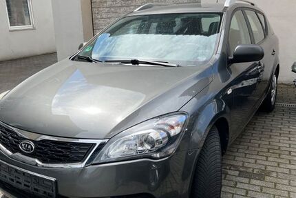 Kia ceed / Ceed 124.000 km 1.999 &euro; Essen 45329