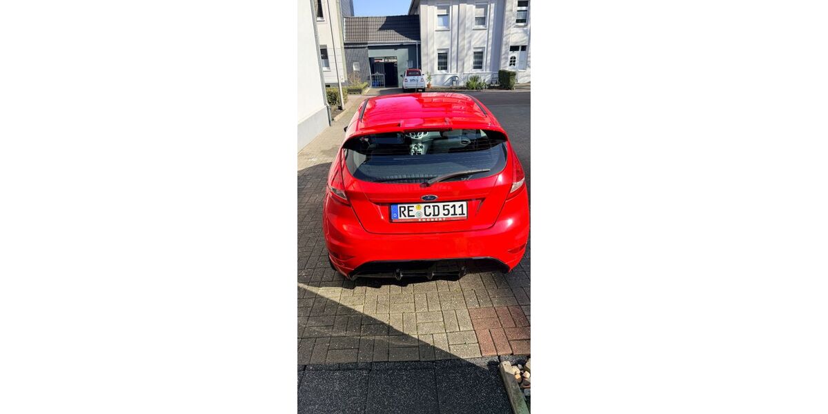 Ford Fiesta 230.000 km 2.200 &euro; Datteln 45711