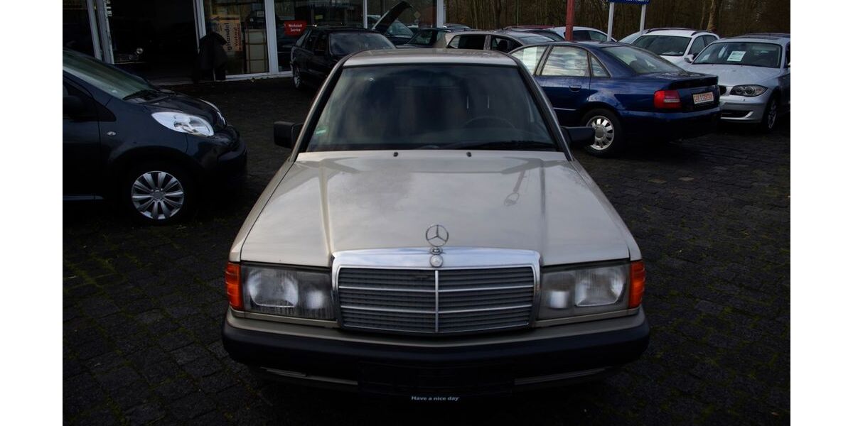 Mercedes-Benz 190 130.000 km 3.300 &euro; Bottrop 46242