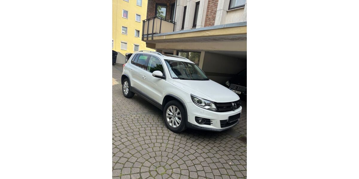 VW Tiguan 219.000 km 8.500 &euro; Essen 45355