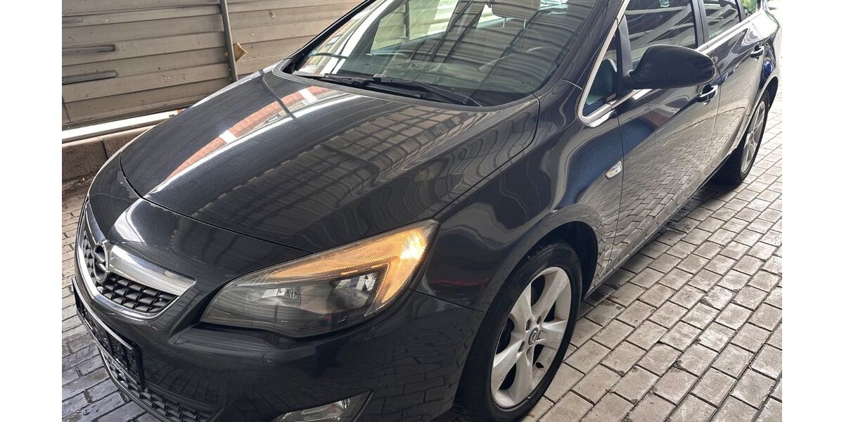 Opel Astra 233.000 km 2.900 &euro; ESSEN 45326