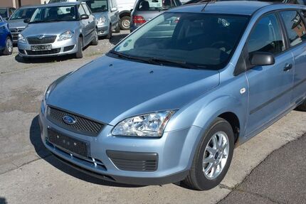 Ford Focus 52.900 km 5.980 &euro; Oberhausen 46145