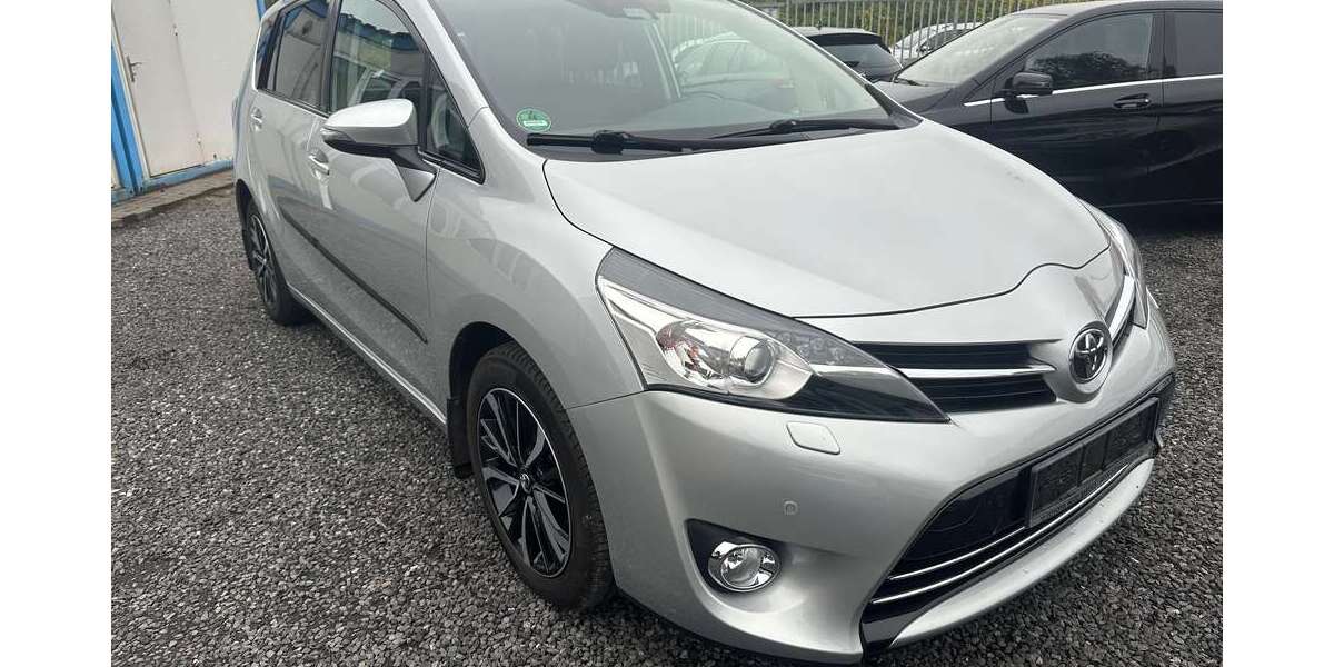 Toyota Verso 124.000 km 13.750 &euro; Dorsten 46282