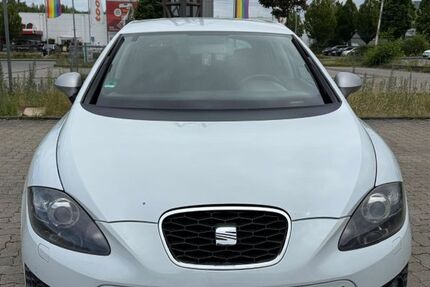 Seat Leon 177.865 km 5.200 &euro; marl 45772