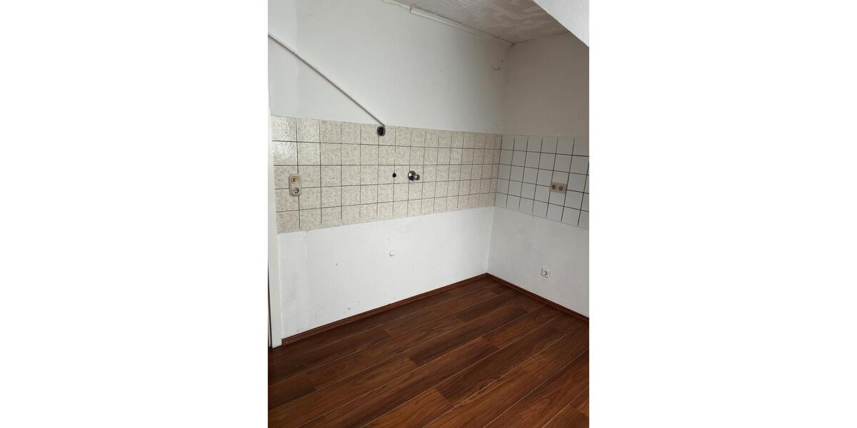 Dachgeschoßwohnung Gelsenkirchen Gelsenkirchen-Mitte - 2.5 Zimmer, 50 m&sup2;, 350&euro; | Angebot:27619579