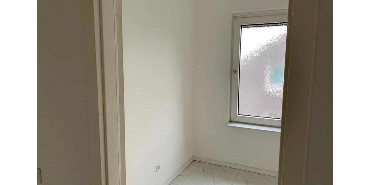 Dachgeschoßwohnung Oberhausen Schmachtendorf - 3.5 Zimmer, 85 m&sup2;, 850&euro; | Angebot:26122522