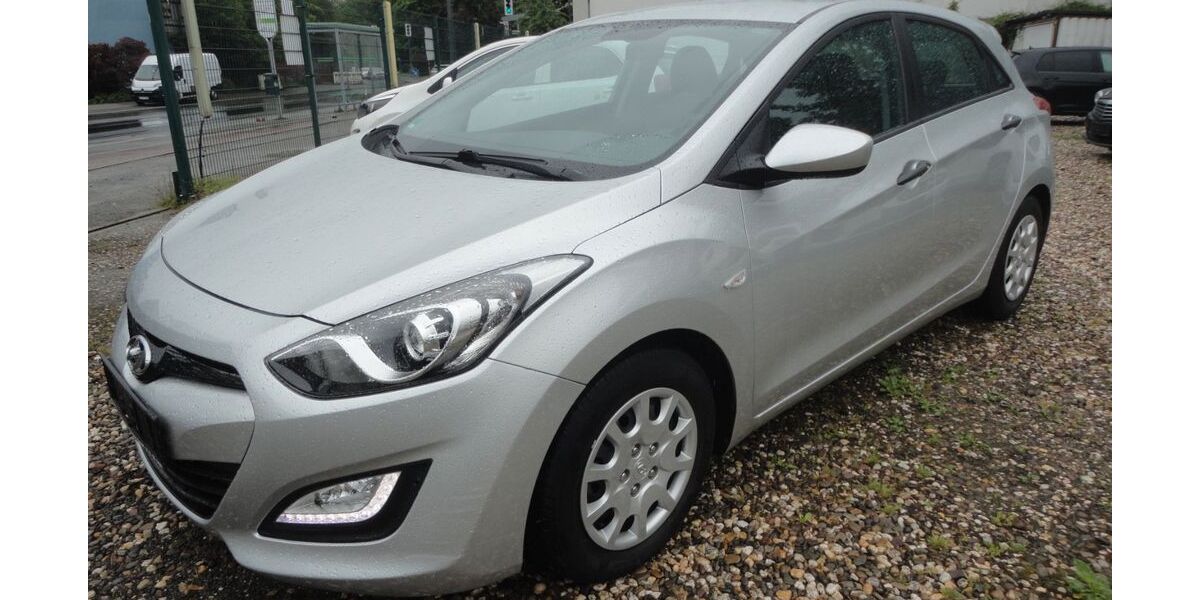 Hyundai i30 49.000 km 7.450 &euro; HERNE 44651