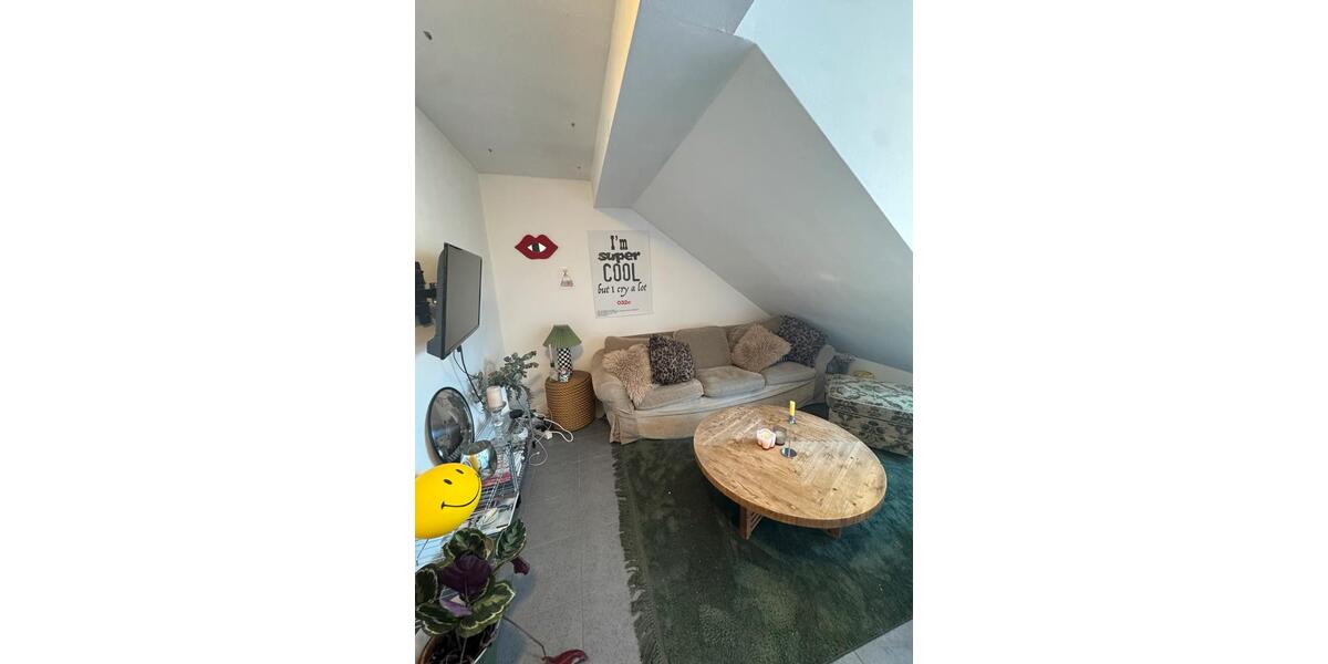 Dachgeschoßwohnung Bochum Wiemelhausen - 2 Zimmer, 32 m&sup2;, 550&euro; | Angebot:26400631