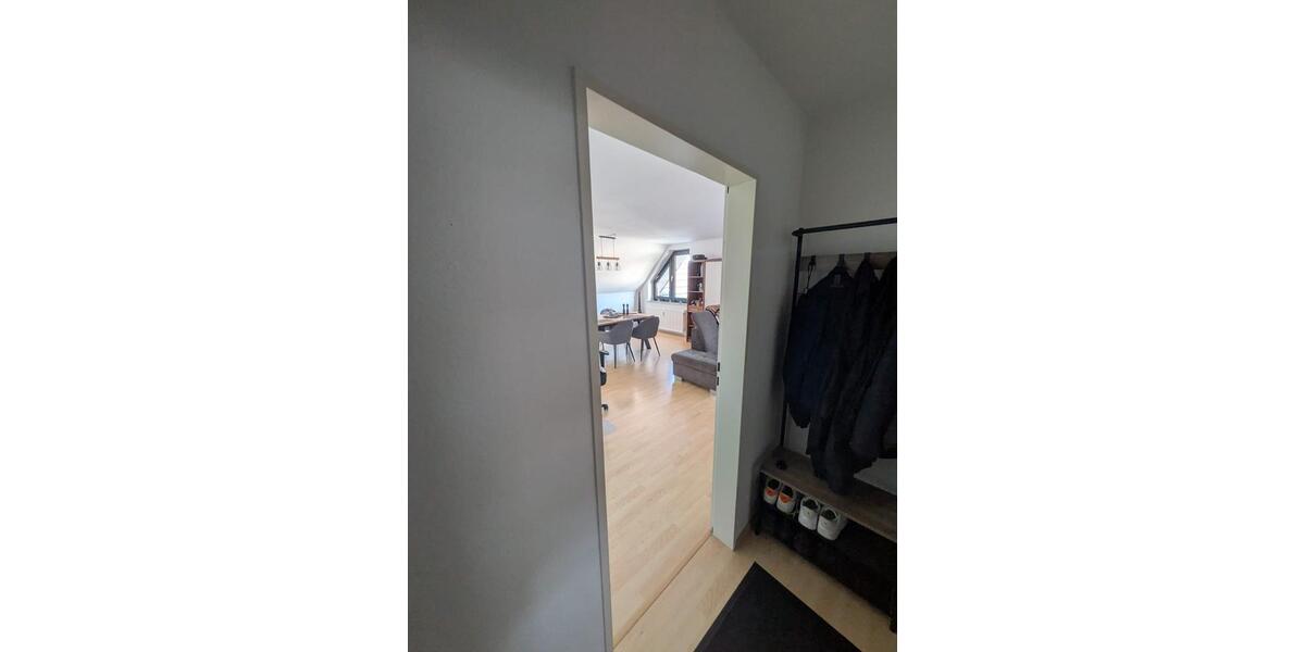 Dachgeschoßwohnung Gelsenkirchen Erle - 2.5 Zimmer, 68 m&sup2;, 680&euro; | Angebot:26072220