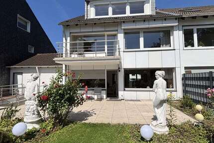Haus Essen Stadtbezirk II - 9 Zimmer, 220 m&sup2;, 720.000&euro; | Angebot:26973732