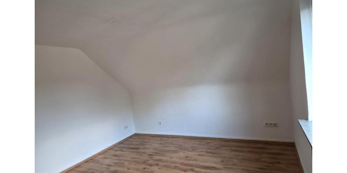 Dachgeschoßwohnung Recklinghausen Hillerheide - 3.5 Zimmer, 64 m&sup2;, 480&euro; | Angebot:27581404