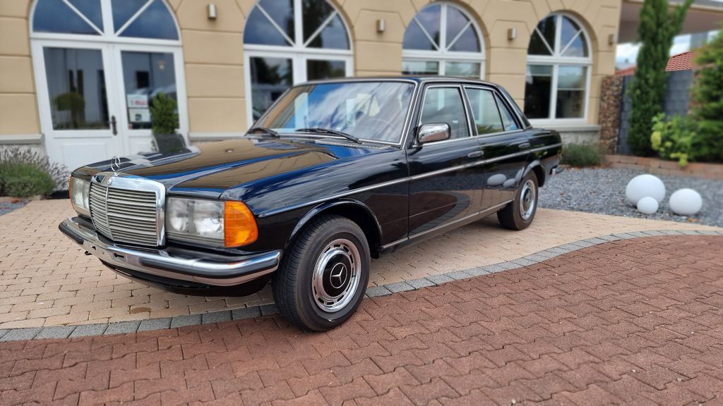Mercedes-Benz 280 67.500 km 20.900 &euro; Dinslaken 46539