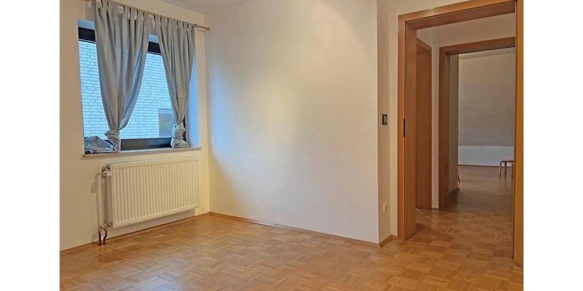 Etagenwohnung Oberhausen Schmachtendorf - 3 Zimmer, 84 m&sup2;, 800&euro; | Angebot:27605418