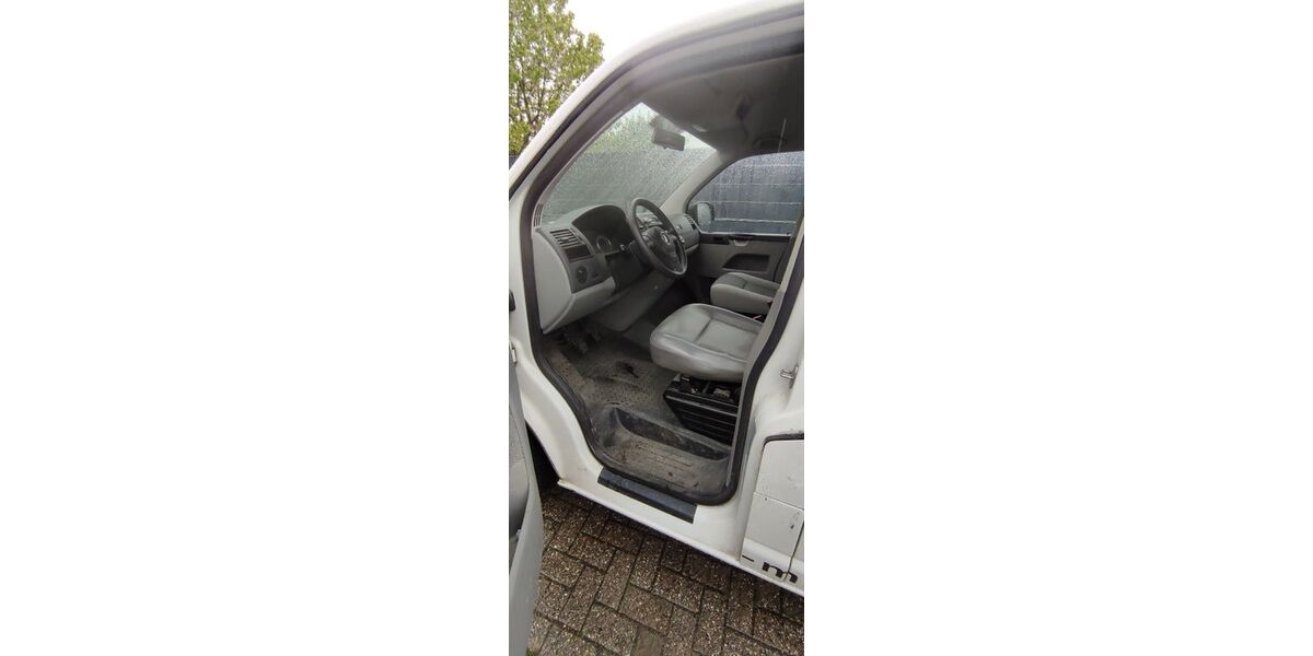 VW T5 Transporter 86.000 km 10.400 &euro; essen 45279