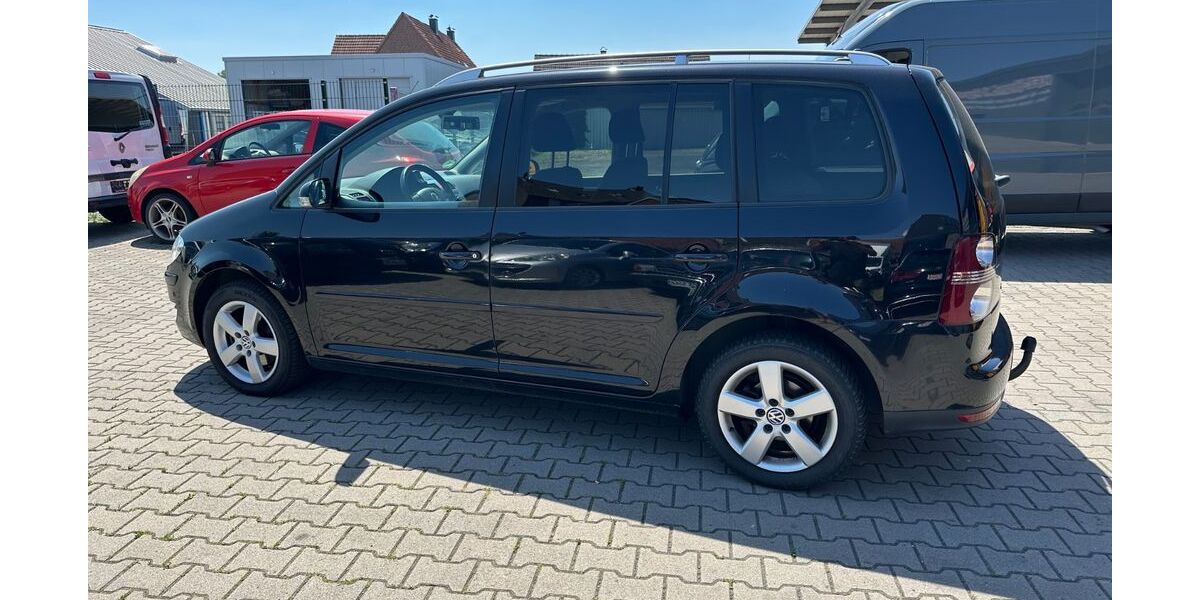 VW Touran 299.776 km 3.250 &euro; Lüdinghausen 59348