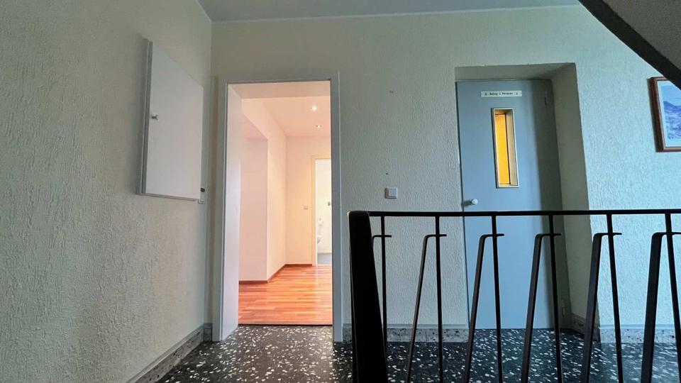 Etagenwohnung Essen Stadtbezirk II - 3 Zimmer, 101 m&sup2;, 1.200&euro; | Angebot:26456087