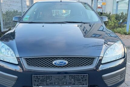 Ford Focus 82.000 km 3.150 &euro; Oberhausen 46047