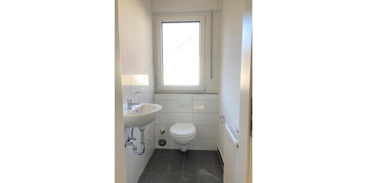 Etagenwohnung Dinslaken - 5.5 Zimmer, 142 m&sup2;, 1.494&euro; | Angebot:26257208