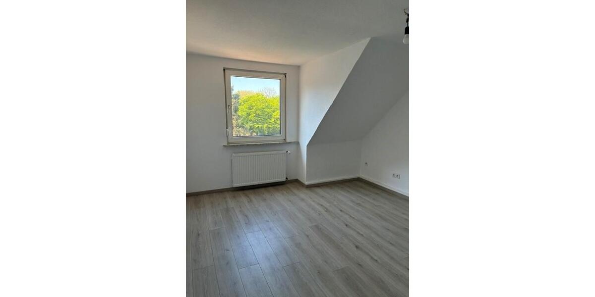Dachgeschoßwohnung Gelsenkirchen Gelsenkirchen-Mitte - 2 Zimmer, 51 m&sup2;, 411&euro; | Angebot:26287799