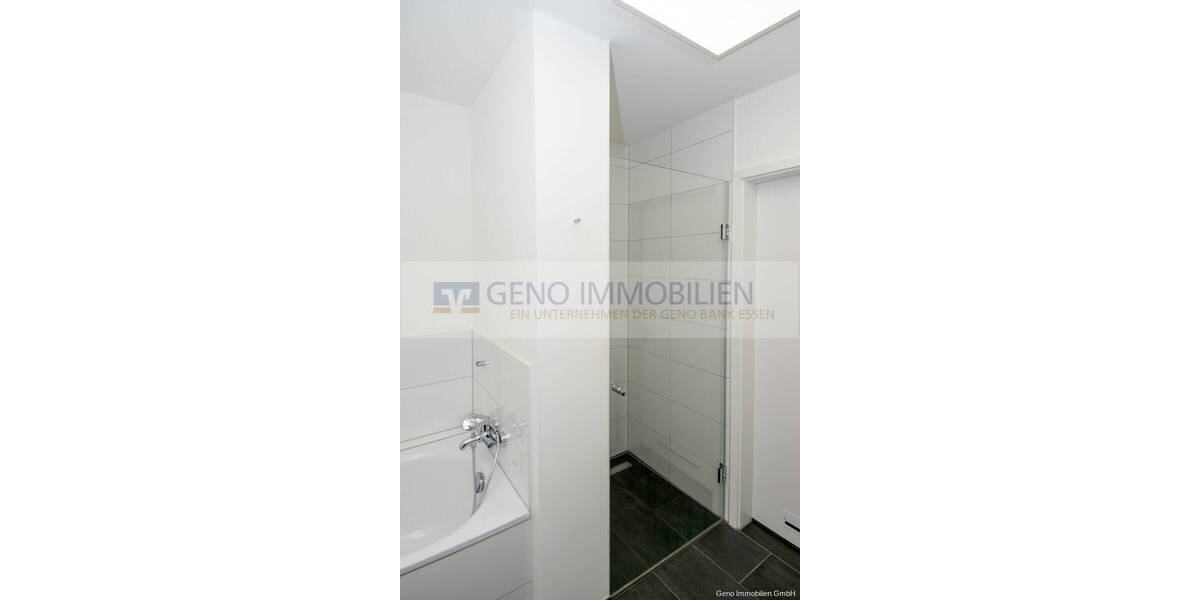 Etagenwohnung Essen Südviertel - 2 Zimmer, 75 m&sup2;, 957&euro; | Angebot:26502636
