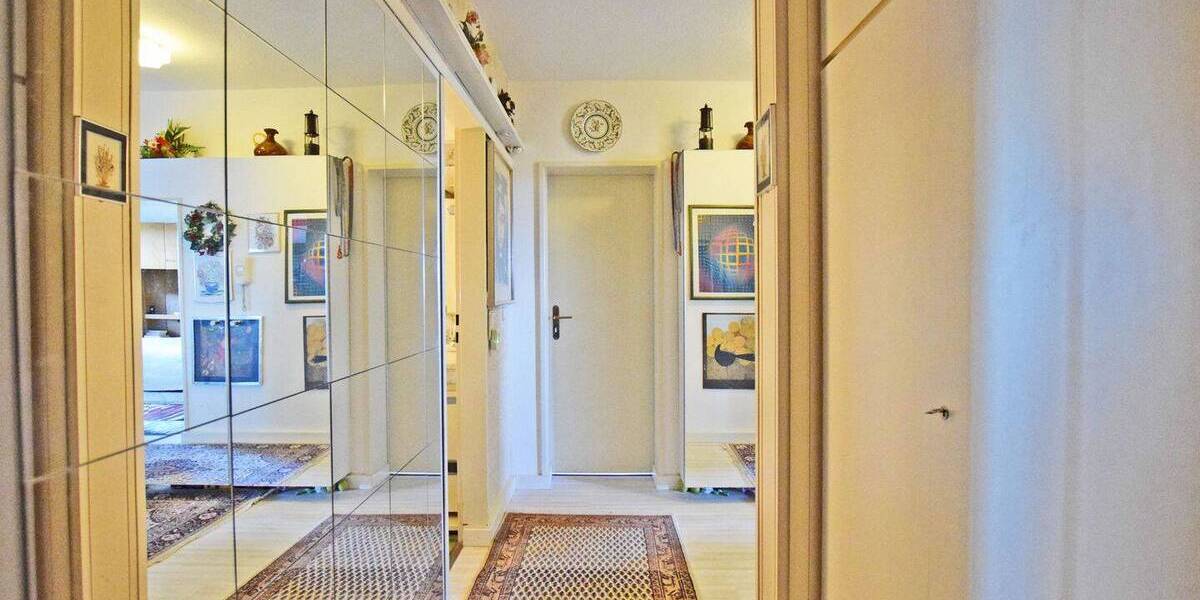 Etagenwohnung Essen Stadtwald - 3 Zimmer, 96 m&sup2;, 215.000&euro; | Angebot:26556355