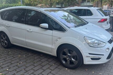 Ford S-Max 311.000 km 5.200 &euro; Lünen 44536