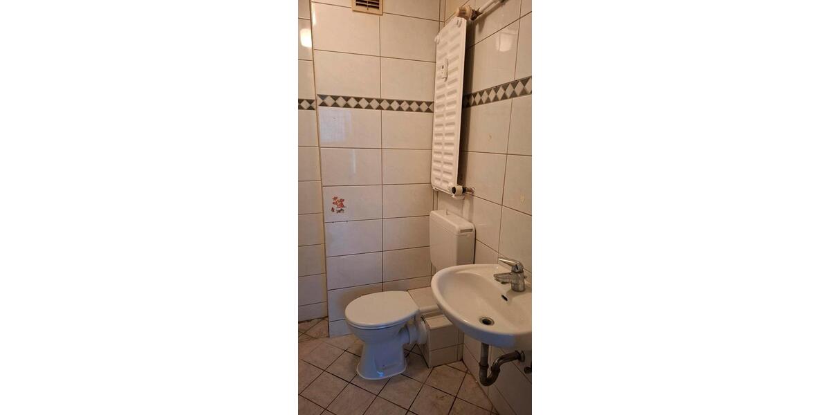 Etagenwohnung Mülheim an der Ruhr - 1 Zimmer, 32 m&sup2;, 380&euro; | Angebot:27608730